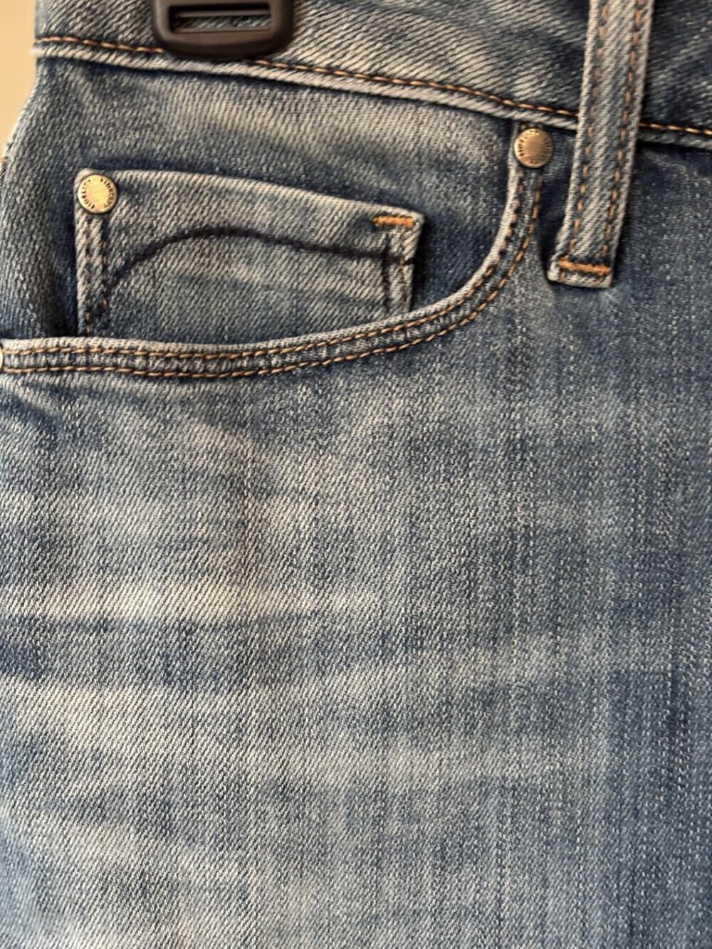 Fidelity Denim Fritz Skirt Distressed Medium Wash Mini 27/4 - Picture 2 of 7
